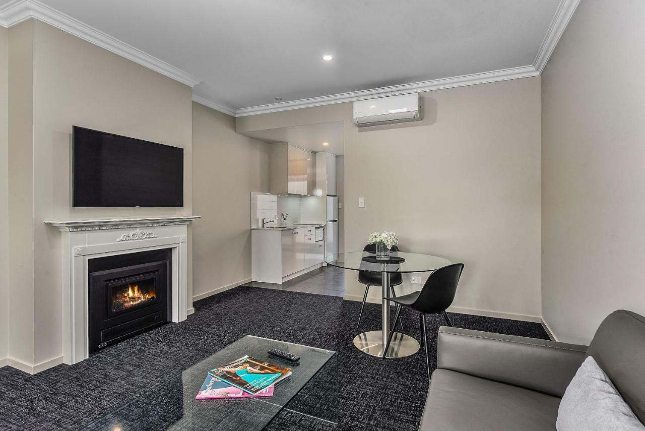 Aloha Central Premium Studios Mount Gambier Bagian luar foto