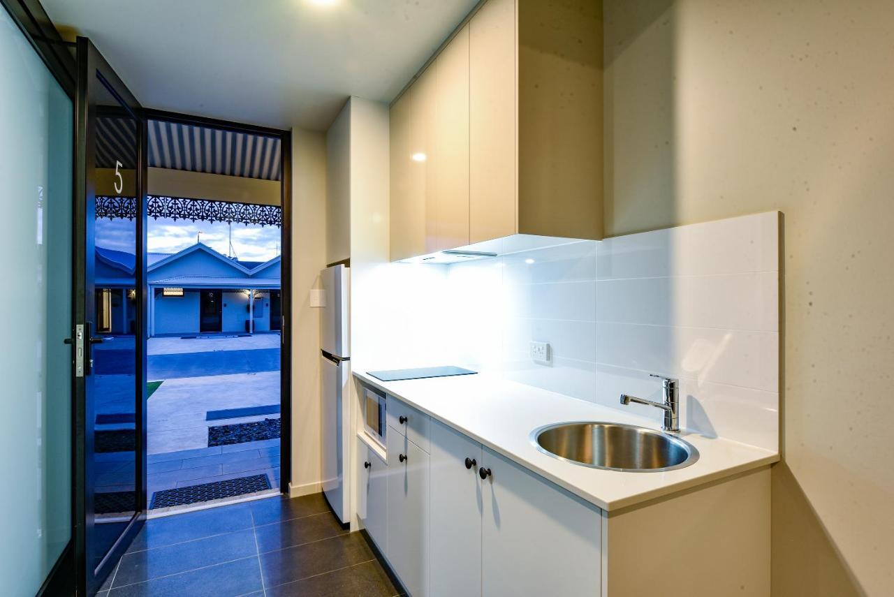 Aloha Central Premium Studios Mount Gambier Bagian luar foto