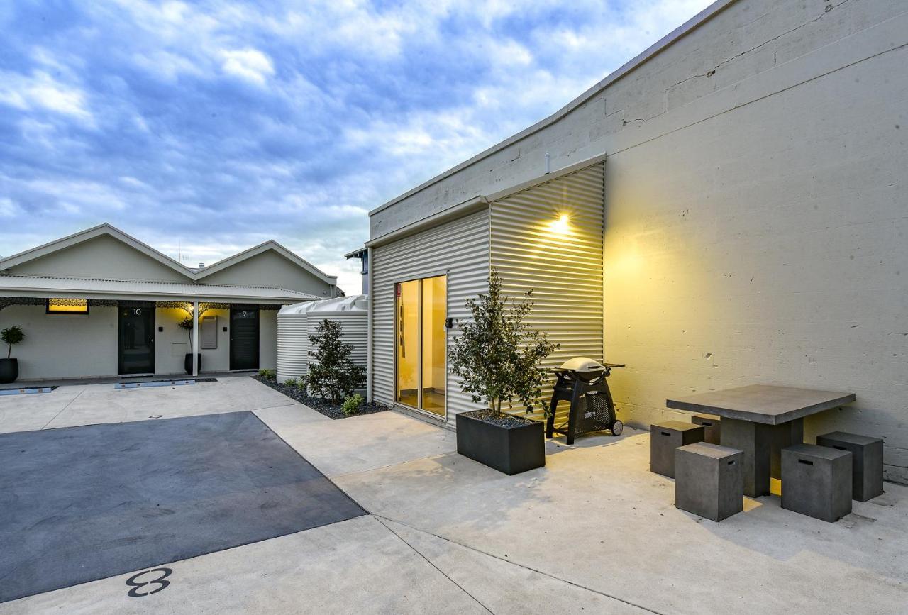 Aloha Central Premium Studios Mount Gambier Bagian luar foto